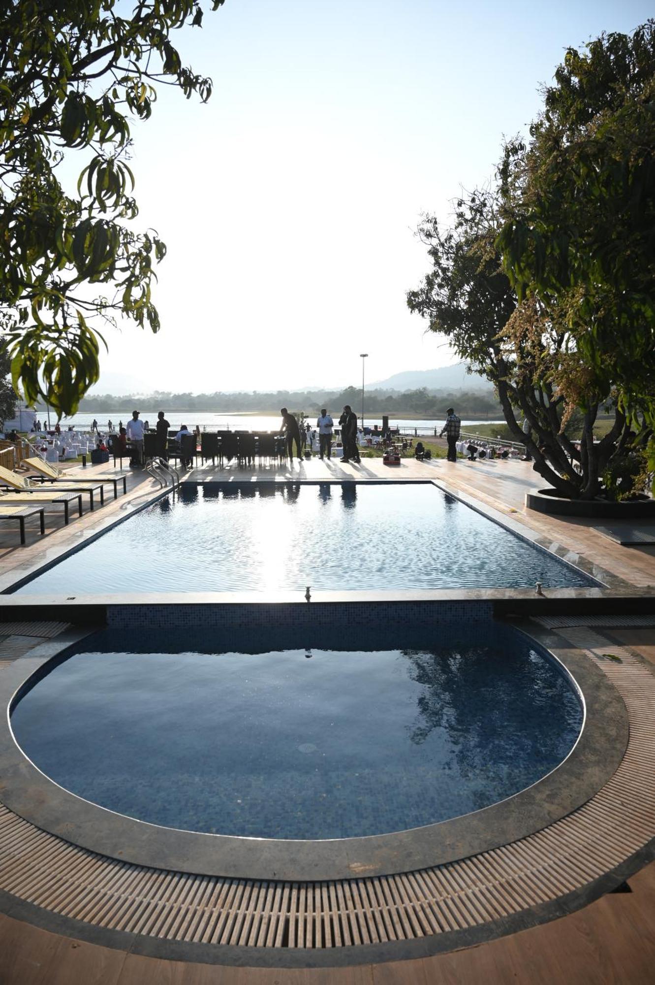 Mango Leaf Lake Resort Malkhed المظهر الخارجي الصورة